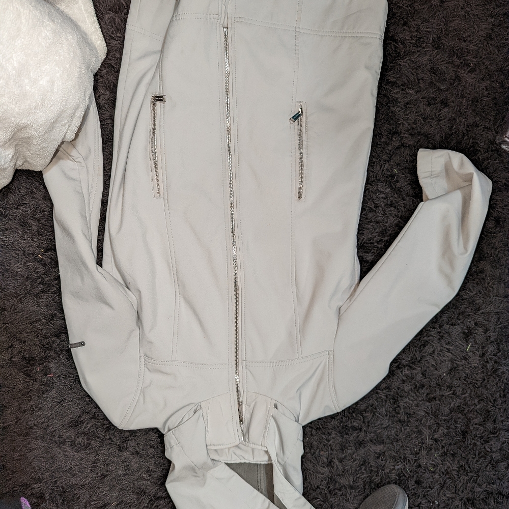 Jacket - Picture 2 of 4